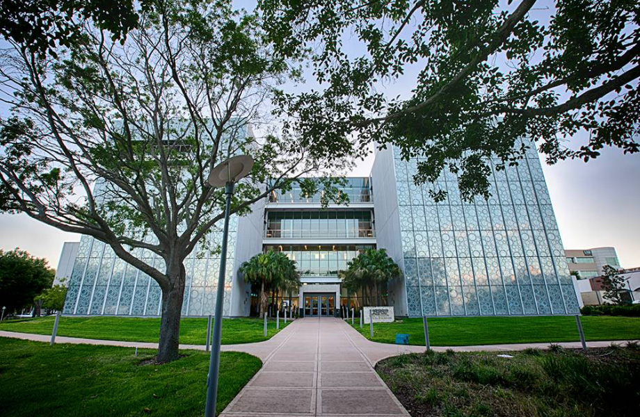 Exterior Photo of Lynn Pippenger Hall